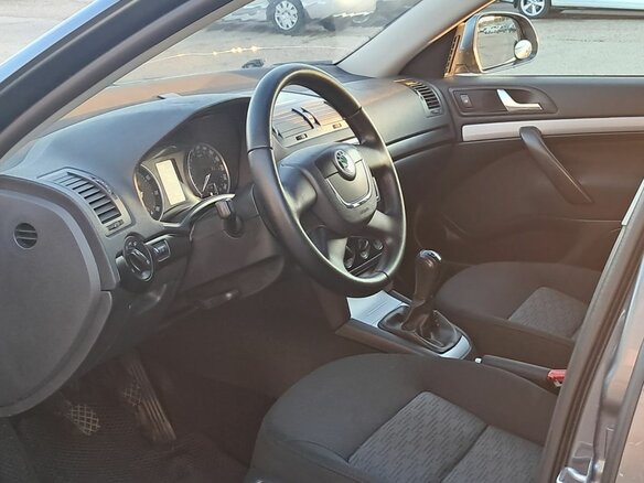2009 Skoda Octavia II (A5) Рестайлинг, серый - вид 15