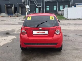2010 Chevrolet Aveo I Рестайлинг, красный, 555000 рублей, вид 3