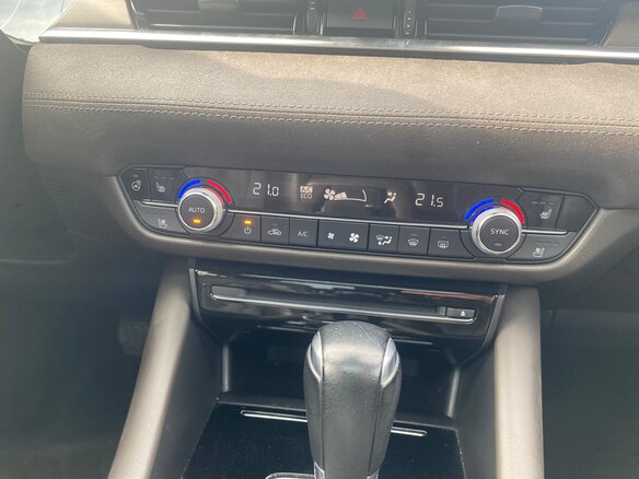 2019 Mazda 6 III (GJ) Рестайлинг 2, белый, 2150000 рублей - вид 16