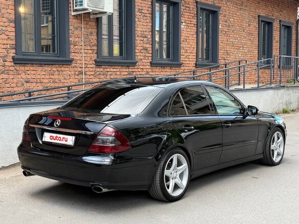 2006 Mercedes-Benz E-Класс 200 III (W211, S211) Рестайлинг, чёрный, 1100000 рублей - вид 4