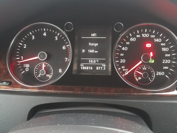 2010 Volkswagen Passat B6, серебристый, 750000 рублей - вид 6