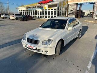 2004 Mercedes-Benz C-Класс 230 II (W203) Рестайлинг, белый, 850000 рублей, вид 1