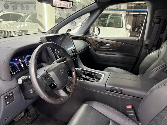 2023 Toyota Alphard IV, чёрный - вид 18