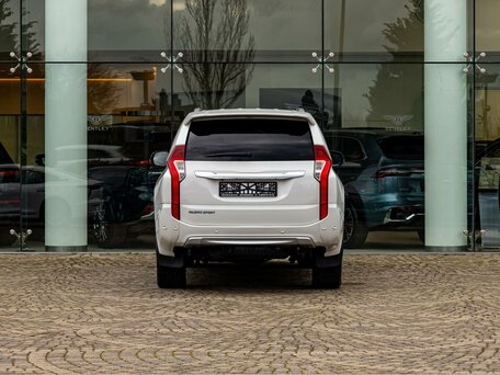 2017 Mitsubishi Pajero Sport III, белый, 2365000 рублей, вид 5