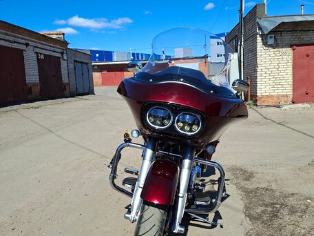 2009 Harley-Davidson Road Glide, красный, 1100000 рублей, вид 2
