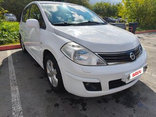 2013 Nissan Tiida I Рестайлинг, белый, 985000 рублей, вид 3