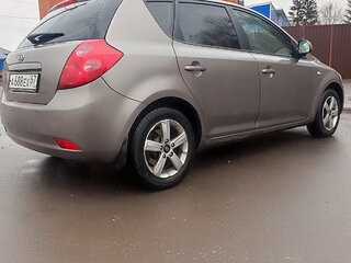 2009 Kia Ceed I, бежевый, 580000 рублей, вид 2