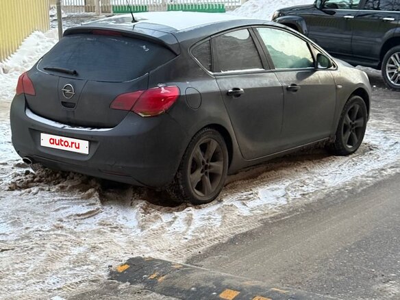 2011 Opel Astra J, чёрный, 550000 рублей - вид 1