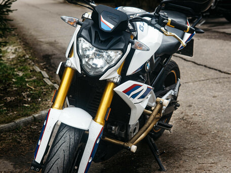 2017 BMW G 310 R, белый, 380000 рублей, вид 5