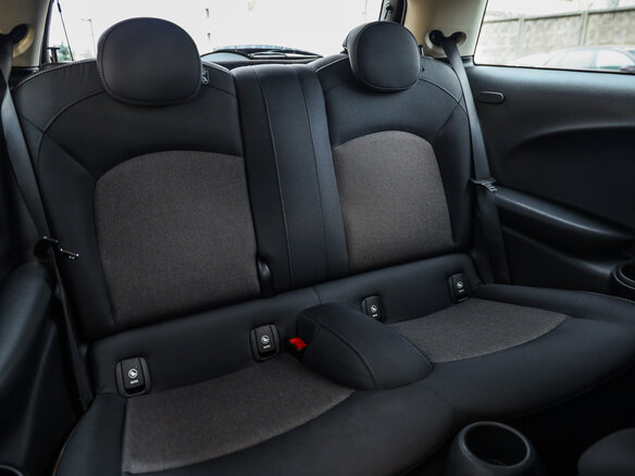 2019 Mini Hatch Cooper III (F55/F56) Рестайлинг, чёрный, 2263777 рублей - вид 23