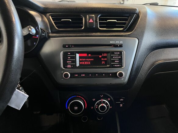 2012 Kia Rio III, серый, 600000 рублей - вид 12