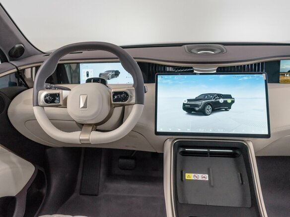 2025 Avatr 11 116 kWh I, чёрный - вид 12