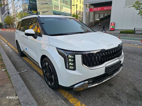 2023 Kia Carnival IV Рестайлинг, белый, 5200000 рублей, вид 2