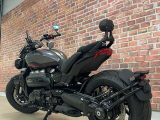 2026 Triumph Rocket 3, серый, 3800000 рублей, вид 3