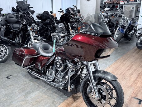 2018 Harley-Davidson Road Glide, пурпурный, 1899000 рублей, вид 1