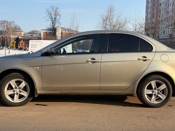 2008 Mitsubishi Lancer X, бежевый, 670000 рублей - вид 8