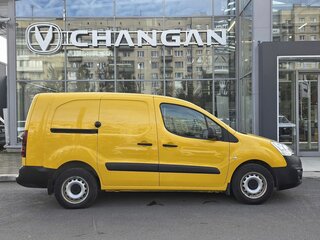 2021 Peugeot Partner II Рестайлинг 2, жёлтый, 2099000 рублей, вид 4