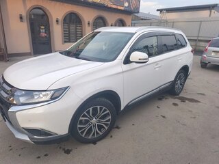 2018 Mitsubishi Outlander III Рестайлинг 2, белый, 2100000 рублей, вид 1