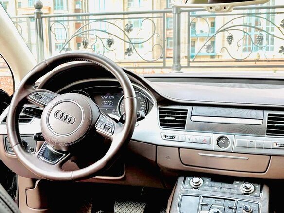 2013 Audi A8 Long III (D4), чёрный, 3900000 рублей - вид 6