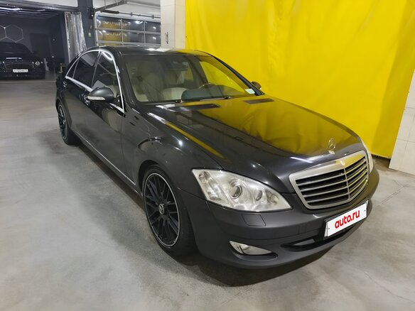 2008 Mercedes-Benz S-Класс 550 Long V (W221), чёрный, 1200000 рублей - вид 2