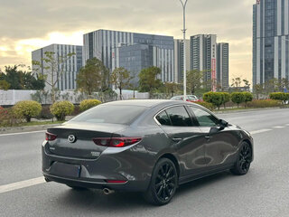 2023 Mazda 3 Axela IV (BP), серый, 1347007 рублей, вид 4