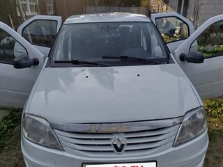 2015 Renault Logan I Рестайлинг, белый, 300000 рублей, вид 2