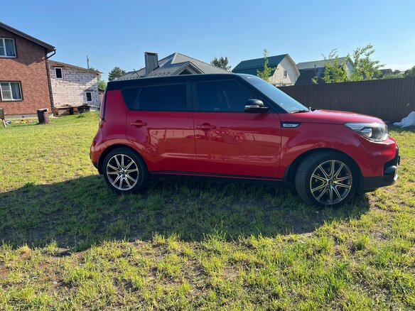 2018 Kia Soul II Рестайлинг, красный - вид 4