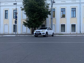 2009 Ford Focus II Рестайлинг, белый, 750000 рублей, вид 3