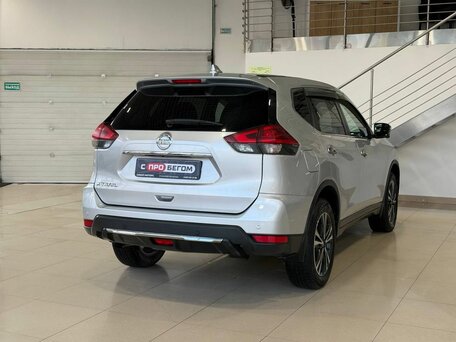 2019 Nissan X-Trail III Рестайлинг, серебристый, 1959900 рублей, вид 5