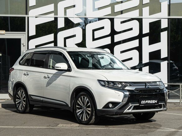 2018 Mitsubishi Outlander III Рестайлинг 3, белый
