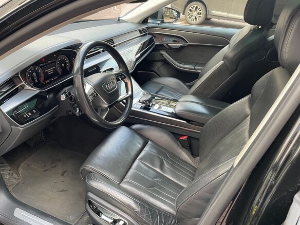 2018 Audi A8 55 TFSI IV (D5), чёрный, 4490000 рублей - вид 8