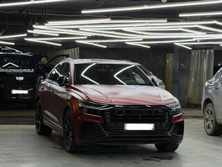 2021 Audi Q8 45 TDI I (4M), красный, 9500000 рублей, вид 2