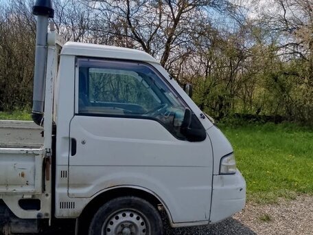 2001 Mitsubishi Delica, белый, 750000 рублей, вид 5