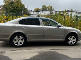 2010 Skoda Octavia II (A5) Рестайлинг, золотистый, 800000 рублей, вид 3