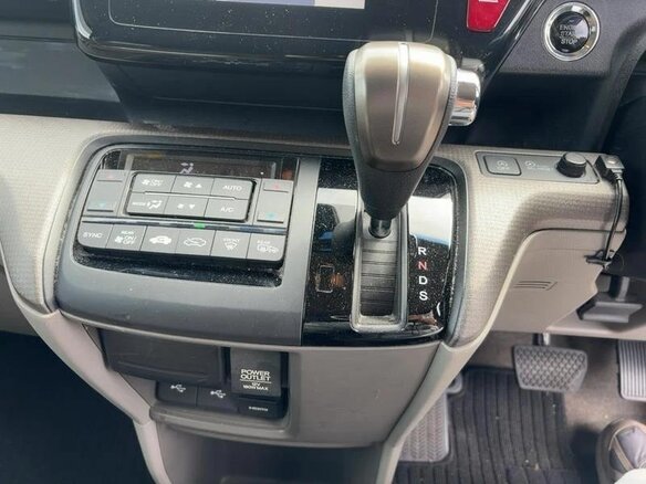 2016 Honda Stepwgn V, серый, 1270000 рублей - вид 29