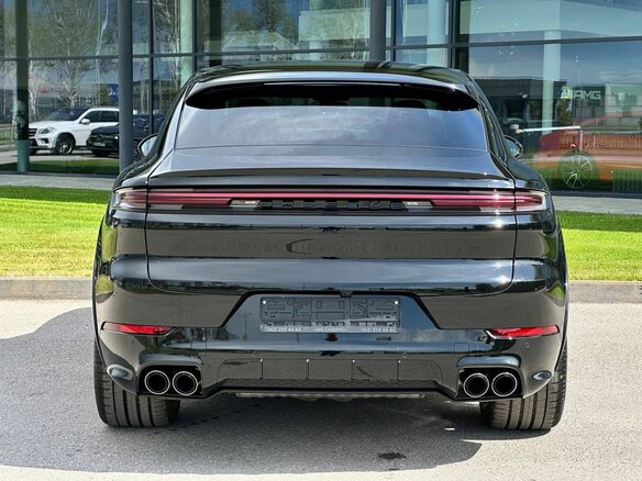 2026 Porsche Cayenne Coupé III Рестайлинг, чёрный - вид 4