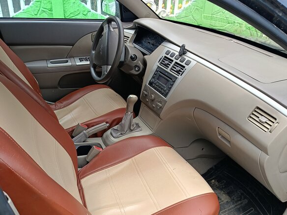 2011 Vortex Estina I, чёрный, 130000 рублей - вид 4