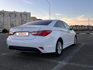 2014 Hyundai Sonata VI (YF), белый, 1450000 рублей, вид 4