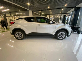2022 Toyota Izoa I, белый, 2650000 рублей, вид 2