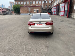 2012 Kia Rio 4-speed III, бежевый, 870000 рублей, вид 3