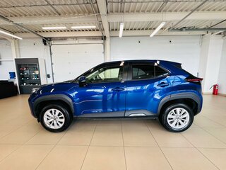 2020 Toyota Yaris Cross I, синий, 2249900 рублей, вид 3