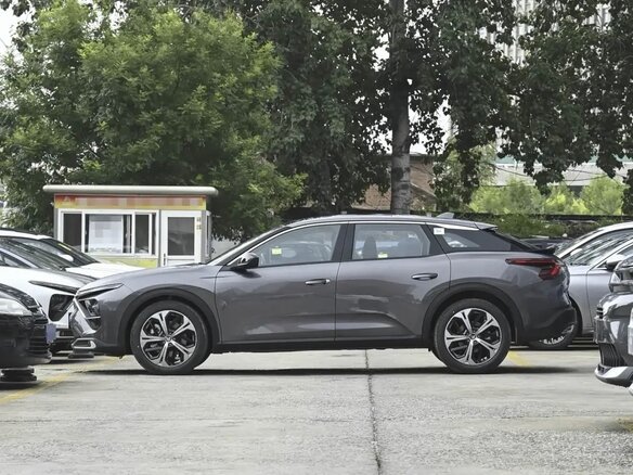 2026 Citroen C5 X, серый - вид 3
