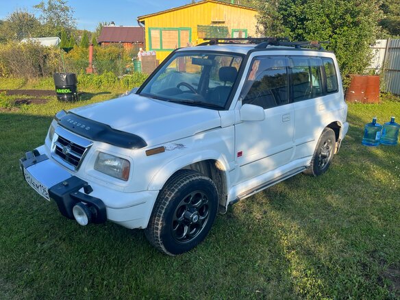 1997 Suzuki Escudo I, белый, 550000 рублей
