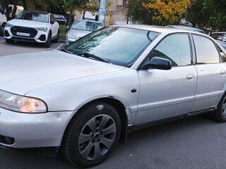 2000 Audi A4 I (B5) Рестайлинг, серебристый, 400000 рублей, вид 3