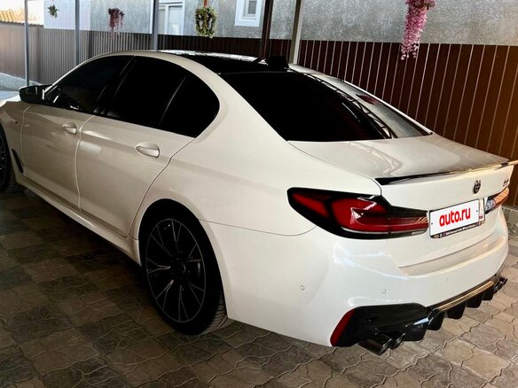 2019 BMW 5 серии 520d xDrive VII (G30/G31/G38), белый, 3100000 рублей - вид 8