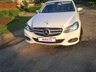 2013 Mercedes-Benz E-Класс 200 IV (W212, S212, C207) Рестайлинг, белый, 1575000 рублей, вид 1