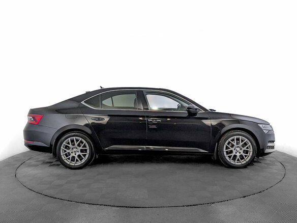 2022 Skoda Superb III Рестайлинг, чёрный - вид 3