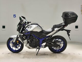 2015 Yamaha MT-03, серебристый, 440000 рублей, вид 5