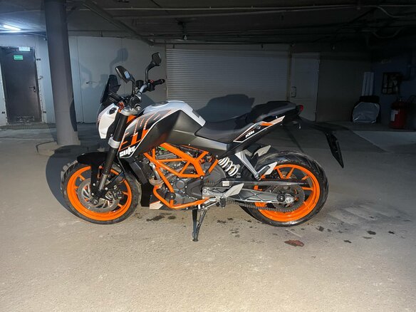 2014 KTM 390 Duke, белый, 390000 рублей - вид 3