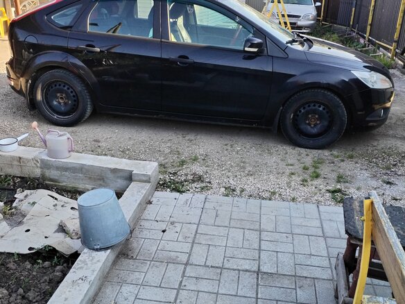 2010 Ford Focus II Рестайлинг, чёрный, 392000 рублей - вид 2